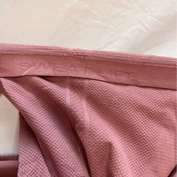 Lulu- Swiftly Tech Racerback Tank Top - Picture 7 of 7